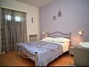 Apartmaji Mila - family friendly & comfortable: A1 (6+1) Vodice - Riviera Šibenik  - Apartma - A1 (6+1): spalnica