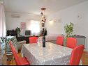 Apartmaji Mila - family friendly & comfortable: A1 (6+1) Vodice - Riviera Šibenik  - Apartma - A1 (6+1): jedilnica