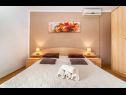 Apartmaji Goge - modern: A1(6), A2(5) Vodice - Riviera Šibenik  - Apartma - A2(5): spalnica