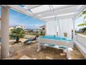Apartmaji Big blue - terrace lounge: A1(4) Vodice - Riviera Šibenik  - vrtna terasa