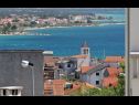Apartmaji Big blue - terrace lounge: A1(4) Vodice - Riviera Šibenik  - pogled (hiša in okolica)
