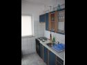 Apartmaji Budi - near sandy beach A1(4), A2(4), A3(4) Vodice - Riviera Šibenik  - Apartma - A1(4): kuhinja