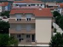 Apartmaji Matko-200m from the beach: A1 sjever(2+2), A2 jug(2+2), A3(6+2) Kaštel Štafilić - Riviera Split  - hiša