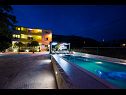 Apartmaji Mariska - with swimming pool: A1(6+2), A2(6+2) Podstrana - Riviera Split  - bazen