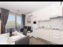 Apartmaji Ivica - 100m from the sea A1(2+2), A2(2+2), A3(2+2), A4(2+2), A5(3+2) Drvenik Veli (Otok Drvenik Veli) - Riviera Trogir  - Apartma - A3(2+2): kuhinja in jedilnica