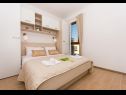 Apartmaji Ivica - 100m from the sea A1(2+2), A2(2+2), A3(2+2), A4(2+2), A5(3+2) Drvenik Veli (Otok Drvenik Veli) - Riviera Trogir  - Apartma - A4(2+2): spalnica