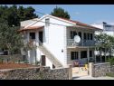 Apartmaji Pero - 70m from the sea: A1(6), A2(2) Marina - Riviera Trogir  - hiša