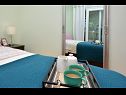 Apartmaji Zeljko - with pool : A1(6) Marina - Riviera Trogir  - Apartma - A1(6): spalnica