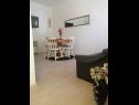 Apartmaji Anka- comfortable and affordable A2(3+2), A1(6) Marina - Riviera Trogir  - Apartma - A1(6): dnevna soba