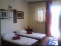 Apartmaji Marino - large terrace : A1(4) Marina - Riviera Trogir  - Apartma - A1(4): spalnica