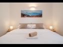 Apartmaji Lux 2 - heated pool: A2(4+2), A3(4+2) Marina - Riviera Trogir  - Apartma - A2(4+2): spalnica