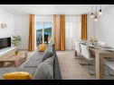 Apartmaji Lux 2 - heated pool: A2(4+2), A3(4+2) Marina - Riviera Trogir  - Apartma - A2(4+2): jedilnica