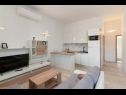 Apartmaji Lux 2 - heated pool: A2(4+2), A3(4+2) Marina - Riviera Trogir  - Apartma - A3(4+2): kuhinja