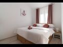 Apartmaji Lux 2 - heated pool: A2(4+2), A3(4+2) Marina - Riviera Trogir  - Apartma - A3(4+2): spalnica