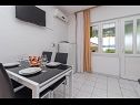 Apartmaji Vin - 40 m from sea: A1 (4+1), A2 (2+2), A3 (2+2) Seget Donji - Riviera Trogir  - Apartma - A2 (2+2): jedilnica