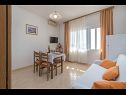 Apartmaji Vin - 40 m from sea: A1 (4+1), A2 (2+2), A3 (2+2) Seget Donji - Riviera Trogir  - Apartma - A3 (2+2): dnevna soba