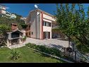 Apartmaji Vin - 40 m from sea: A1 (4+1), A2 (2+2), A3 (2+2) Seget Donji - Riviera Trogir  - hiša