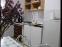 Apartmaji Milka - 100m from the sea A1(4), A2(2+1) Seget Donji - Riviera Trogir  - Apartma - A1(4): kuhinja in jedilnica