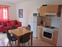 Apartmaji Katy - 150m from the clear sea: A1(2+2) Seget Vranjica - Riviera Trogir  - Apartma - A1(2+2): kuhinja in jedilnica