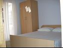 Apartmaji Ante - 80 m from sea: A1(4), A2(2+1) Seget Vranjica - Riviera Trogir  - Apartma - A2(2+1): spalnica