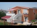 Apartmaji Ante - 80 m from sea: A1(4), A2(2+1) Seget Vranjica - Riviera Trogir  - hiša