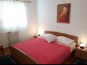 Apartmaji Vesna - 40 m from pebble beach: A1(4+1), A2(4), A3(4+1) Seget Vranjica - Riviera Trogir  - Apartma - A2(4): spalnica