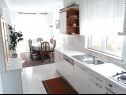 Apartmaji Vesna - 40 m from pebble beach: A1(4+1), A2(4), A3(4+1) Seget Vranjica - Riviera Trogir  - Apartma - A3(4+1): kuhinja in jedilnica