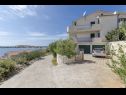 Apartmaji Mil - 80m from the sea A1(4+1), A2(2) Sevid - Riviera Trogir  - hiša