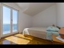 Apartmaji Mil - 80m from the sea A1(4+1), A2(2) Sevid - Riviera Trogir  - Apartma - A1(4+1): spalnica