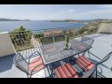 Apartmaji Mil - 80m from the sea A1(4+1), A2(2) Sevid - Riviera Trogir  - Apartma - A1(4+1): balkon