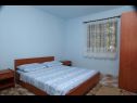 Apartmaji Barry - sea view and free parking : A1(2+2), A2(2+2), A3(2+2), A4(2+2) Sevid - Riviera Trogir  - Apartma - A3(2+2): spalnica