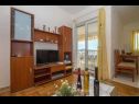 Apartmaji Mer - 10m to the beach: A1(4+2) Sevid - Riviera Trogir  - Apartma - A1(4+2): dnevna soba