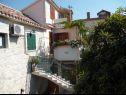 Apartmaji in sobe Jare - in old town R1 zelena(2), A2 gornji (2+2) Trogir - Riviera Trogir  - hiša