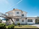 Apartmaji Tomi - with large terrace (60m2): A1(4) Trogir - Riviera Trogir  - hiša