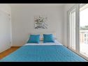 Apartmaji Vera - with nice view: A2-prvi kat (6), A1-prizemlje(4), A3-potkrovlje(6) Trogir - Riviera Trogir  - Apartma - A2-prvi kat (6): spalnica