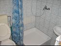 Apartmaji Mara - barbecue: A1(4+1), SA3(2), SA4(2+1) Trogir - Riviera Trogir  - Apartma - A1(4+1): kopalnica s straniščem