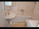 Apartmaji Marin2- near beach: A3(4+2) Trogir - Riviera Trogir  - Apartma - A3(4+2): kopalnica s straniščem