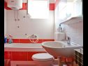 Apartmaji Sanda - 10 M from the beach : A1(6+1), A2(6+1) Trogir - Riviera Trogir  - Apartma - A2(6+1): kopalnica s straniščem