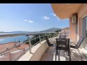 Apartmaji Pery - 2 bedroom sea view apartment: A1(4+1) Trogir - Riviera Trogir  - Apartma - A1(4+1): balkon
