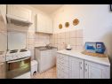 Apartmaji Ivanka - 200 m from sea: A1(4) Trogir - Riviera Trogir  - Apartma - A1(4): kuhinja