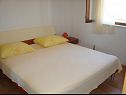Apartmaji Tone - spacious and comfortable: A1 zuti(5+2), A2 plavi(5+2) Trogir - Riviera Trogir  - Apartma - A1 zuti(5+2): dnevna soba