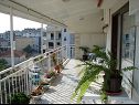Apartmaji Tone - spacious and comfortable: A1 zuti(5+2), A2 plavi(5+2) Trogir - Riviera Trogir  - Apartma - A2 plavi(5+2): pokrita terasa