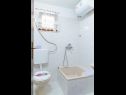 Apartmaji Vesna - comfortable: A1(4+1) Trogir - Riviera Trogir  - Apartma - A1(4+1): kopalnica s straniščem