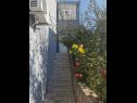 Apartmaji Marija - 10m from beach: A1(4+1), A2(6), A3(6+2) Trogir - Riviera Trogir  - stopnišče