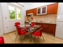 Apartmaji Iva - 150m from the beach: A1(4), A3(3), SA2(2) Trogir - Riviera Trogir  - Apartma - A1(4): kuhinja in jedilnica