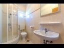 Apartmaji Mare - comfortable apartment : A1(5), A2(5) Trogir - Riviera Trogir  - Apartma - A1(5): kopalnica s straniščem