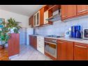 Apartmaji Mare - comfortable apartment : A1(5), A2(5) Trogir - Riviera Trogir  - Apartma - A1(5): kuhinja