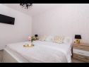 Apartmaji Tom - panoramic sea view: A1(6) Trogir - Riviera Trogir  - Apartma - A1(6): spalnica