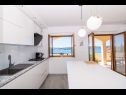 Apartmaji Tom - panoramic sea view: A1(6) Trogir - Riviera Trogir  - Apartma - A1(6): kuhinja