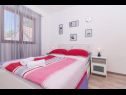 Apartmaji Tom - panoramic sea view: A1(6) Trogir - Riviera Trogir  - Apartma - A1(6): spalnica